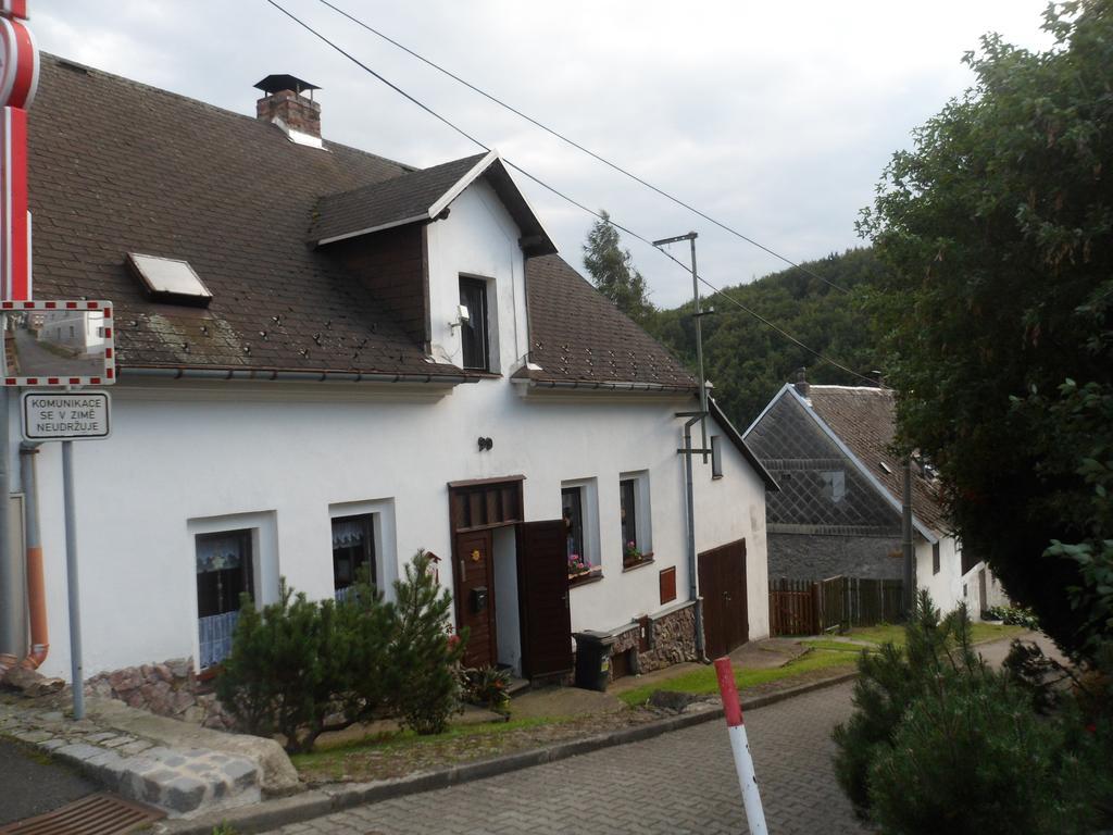 Pension Mikulka Mikulov v Krusnych Horach المظهر الخارجي الصورة